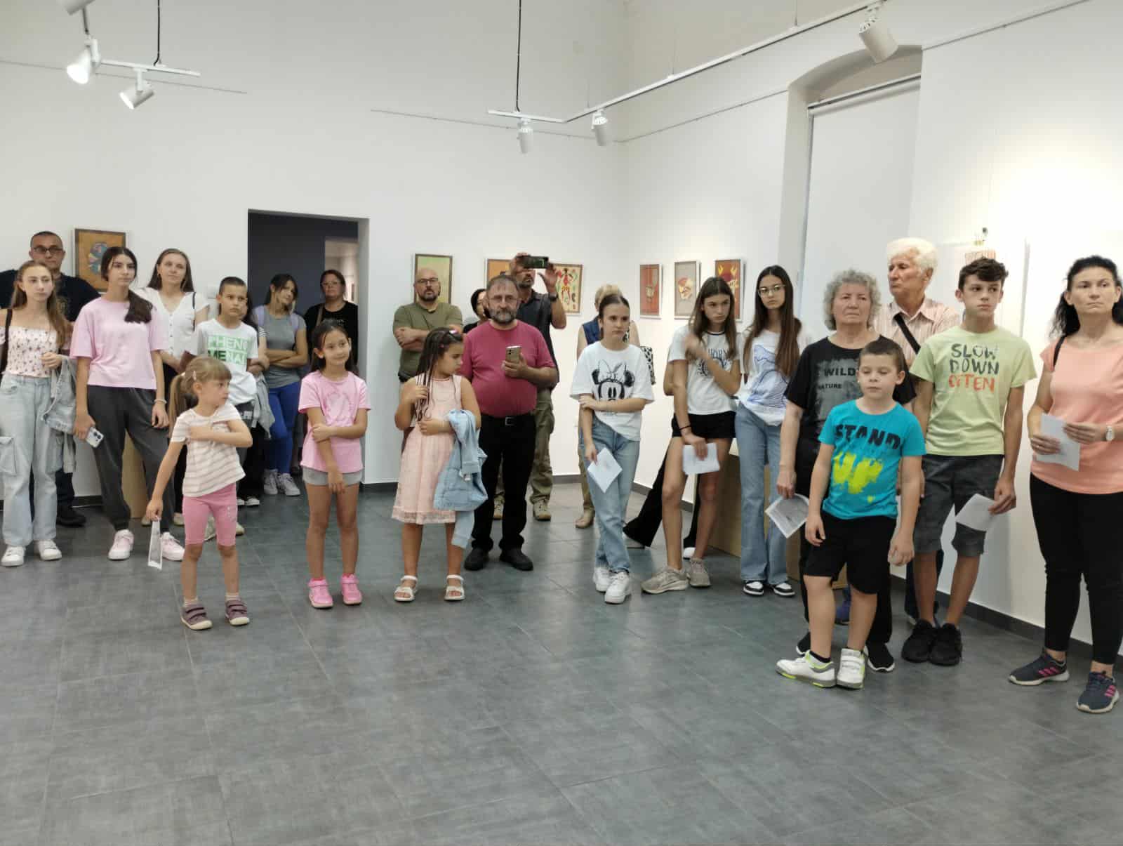 f98719c4 d1f3 47e7 8551 284f64d8d3cd