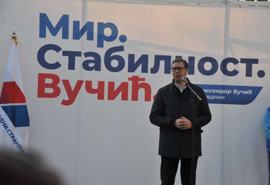 Aleksandar Vučić razgovarao je sa više od 3.500 građana u Opovu