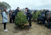 Veliki broj javnih ličnosti učestvovao je u akciji sadnje drveća u Parku prijateljstva u Pančevu
