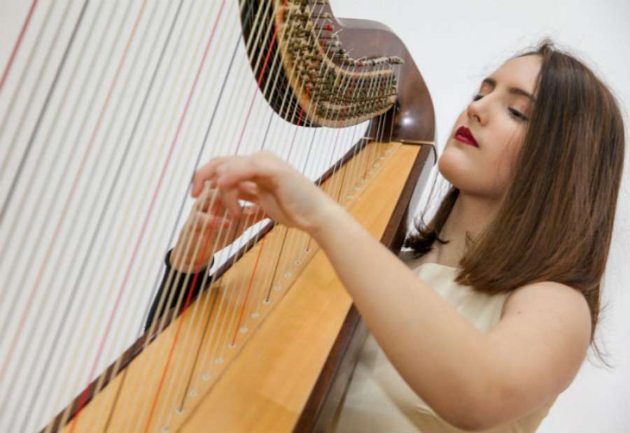 Irina Pejoska, petnaestogodišnja harfistkinja