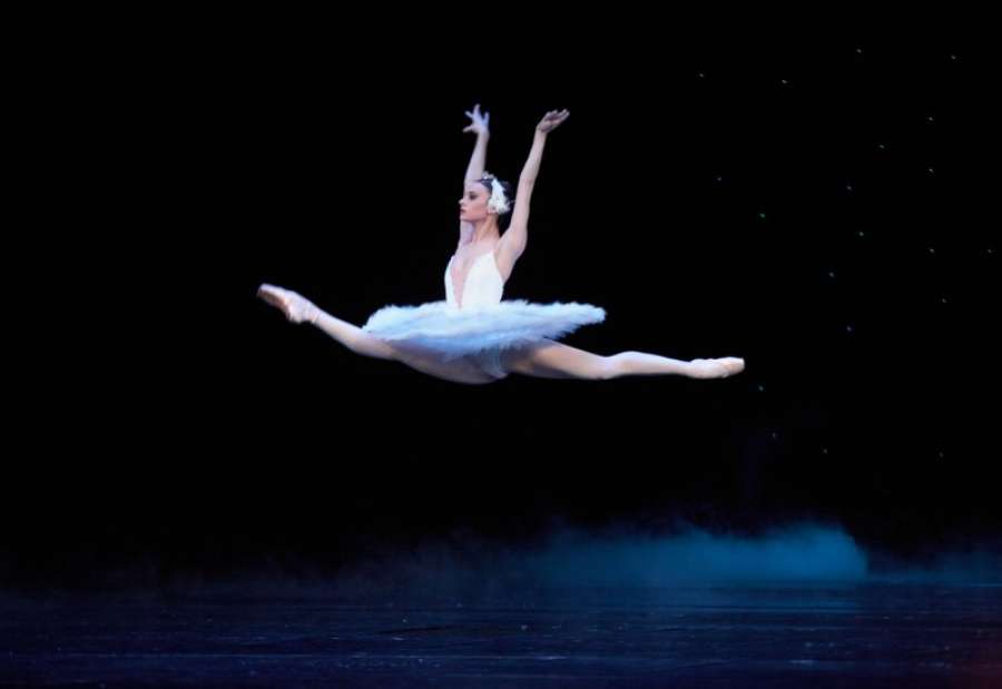 Tatjana Tatić u ulozi belog labuda u baletu &quot;Labudovo jezero&quot;