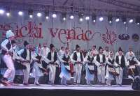 Folklorni ansambl Doma kulture Banatsko Novo Selo na festivalu Vršački venac