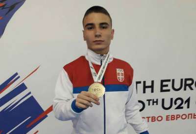 Darko Spaskovski osvojio je srebrnu medalju u kategoriji do 57 kg