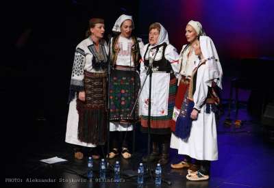 Ove godine manifestaciju je otvorio nastup „Pjevačke družine” Svetlane Spajić, a sa njima je nastupila i Olga Krasojević