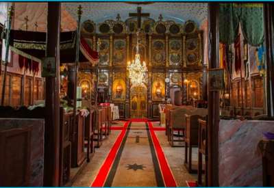 Unutrašnjost rumunske pravoslavne crkve u Grebencu koja je ove godine obeležila tri veka postojanja