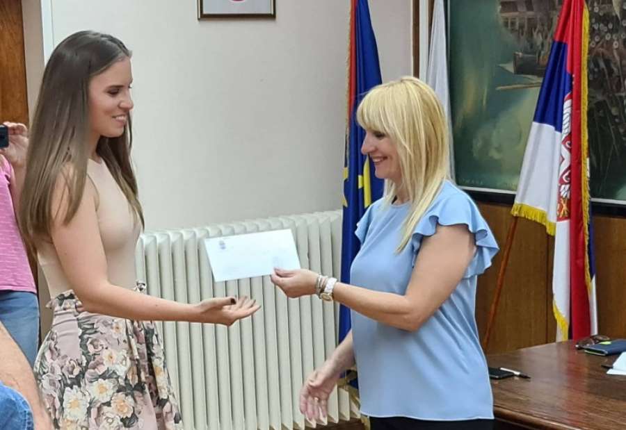 Grad Pančevo nagradio je najbolje studente