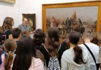 Mladi odbojkaši saznali su sve o slici Seoba Srba koja se čuva u Muzeju u Pančevu