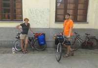 Pre neki dan bračni par iz Poljske prošao je biciklima kroz Dolovo, na svom putu do rodne Poljske