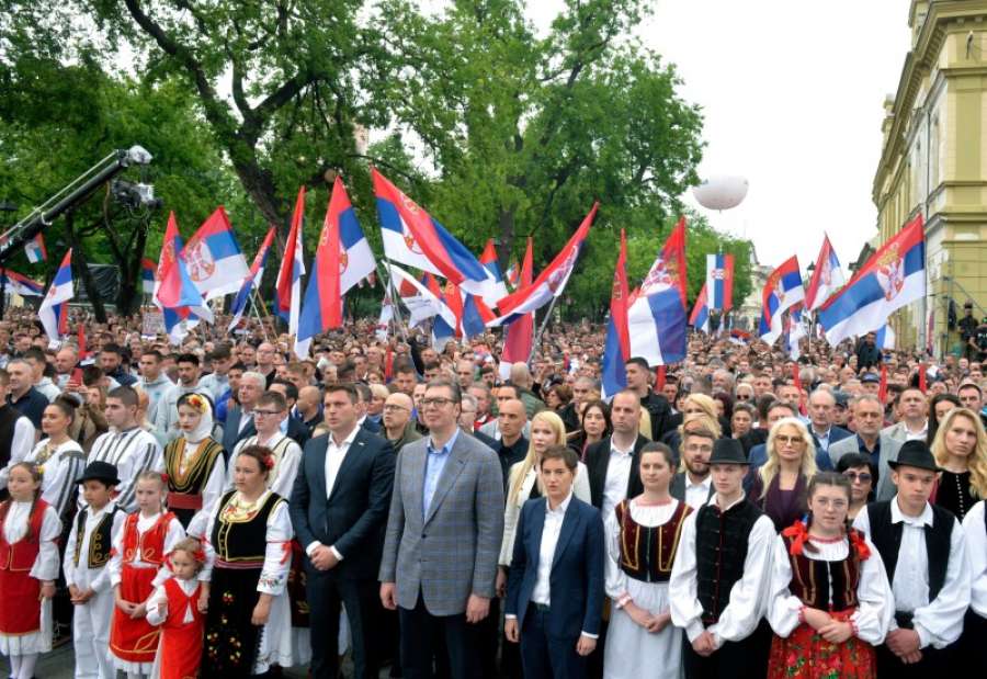 30.000 ljudi dočekalo Predsednika Vučića u Pančevu