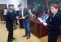 Prve penzionerske kartice u Pančevu najstarijim sugrađanima uručio je gradonačelnik Saša Pavlov