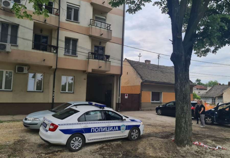 Od nadležnih u Policijskoj upravi Pančevo nam je potvrđeno da su u pitanju ruski državljani, da su tela otkrivena pola sata nakon ponoći i da su poslata na obdukciju