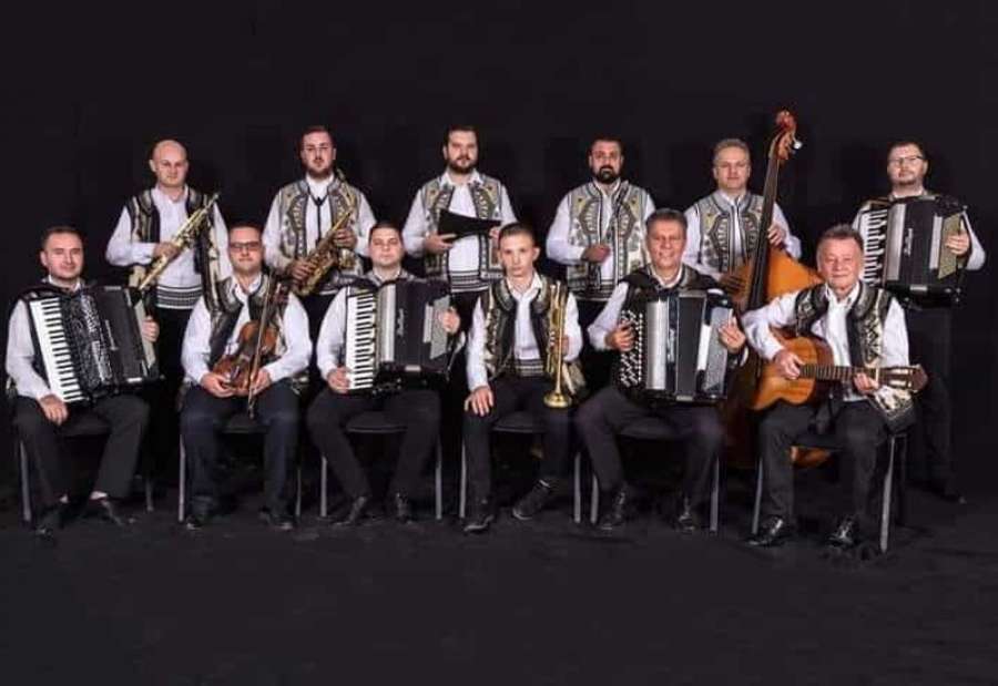 Narodni orkestar Doma kulture u Banatskom Novom Selu