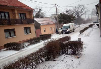 Pada sneg i duva jak vetar u Pančevu, ali se saobraćaj odvija nesmetano 
