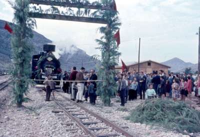 Prvi voz polazi novom trasom iz Trebinja za Bileću 2. oktobar 1962. (Lokomotiva JŽ 83-108)