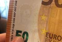 Nova novčanica od 50 evra ima prozor sa portretom, novu inovativnu zaštitnu karakteristiku koja je prvi put korišćena na novčanici od 20 evra iz serije Evropa