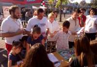 Ministar Aleksandar Vulin obišao je Sigurnu Zonu u Aviv parku koja je imala sadržaj za najmlađe, gde su oni mogli kroz druženje i igru sa volonterima Crvenog krsta Srbije da nauče o bezbednom ponašanju u rizičnim situacijama