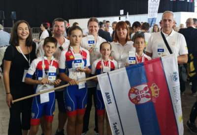 Dvoje osnovaca iz škole u Omoljici osvojilo je s reprezentacijom Srbije bronzanu medalju na Evropskom takmičenju u poznavanju saobraćaja