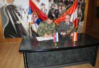 U kasarni ,,Narodni heroj Stevica Jovanović“ u Pančevu uručeno je trideset dvogleda za noćno osmatranje Kopnenoj vojsci Vojske Srbije