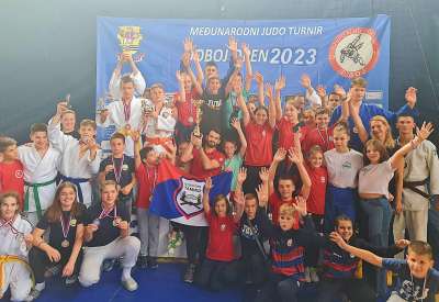 Pančevački džudo klub Tamiš je proglašen za najuspešniju ekipu takmičenja i osvojili su pehar za prvo mesto