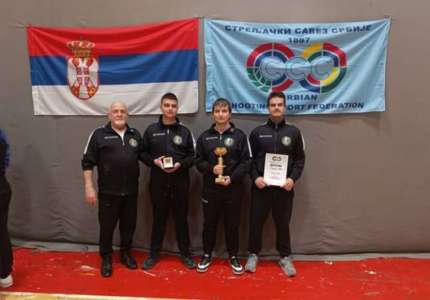 Juniori pištoljem iz SD „Pančevo 1813“ ponovo šampioni Srbije, miks ekipa četvrta