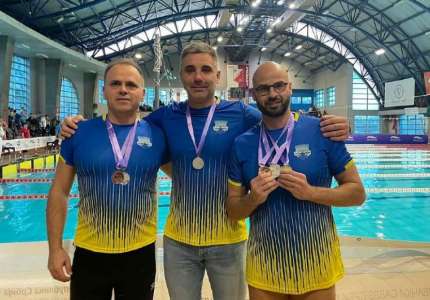 Uspešan vikend za plivački klub Dinamo iz Pančeva: Trofeji i za veterane i za pionire
