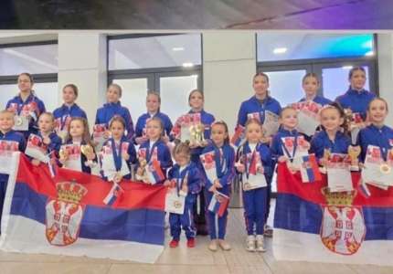 Pregršt nagrada za članice Plesnog studija Balerina na festivalu u Budimpešti