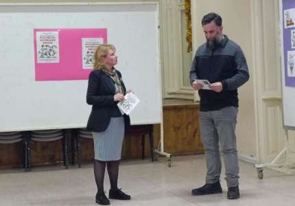 U Kačarevu otvorena izložba karikatura Nikole Dragaša „Nasmejane misli“