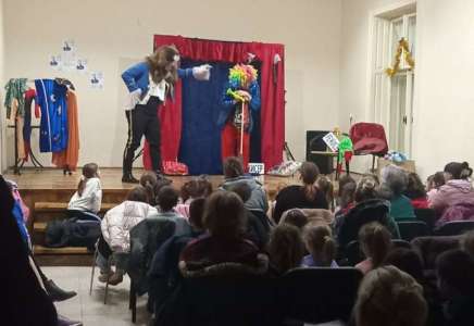 Predstava „Lepotica i zver“ oduševila najmlađu publiku u Kačarevu