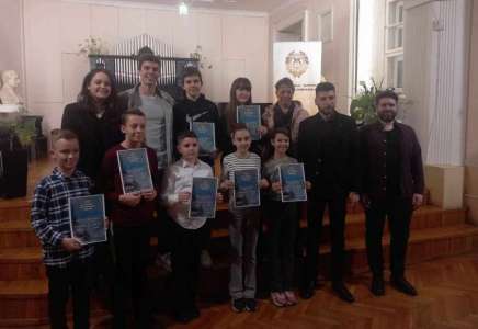Nagrade na Festivalu vojvođanske tambure za đake iz Dolova, Starčeva i Jabuke