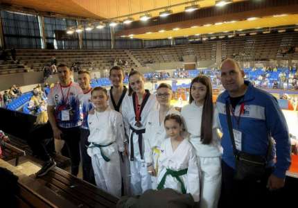 Četiri medalje za takmičare Koloseuma na tekvando prvenstvu Srbije