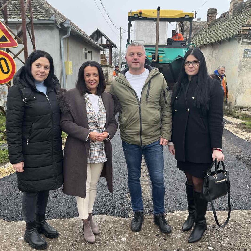 IMG 8317d1ffae6f90a68d4bdd2791814951 V