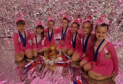 Članice Plesnog studija Balerina iz Pančeva osvojile su čak 80 medalja i priznanja na međunarodnom plesnom festivalu Rimini Dance Now