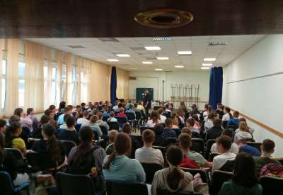 Uro&scaron; Petrović odu&scaron;evio glogonjske osnovce interaktivnom radionicom