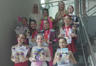 Članice Plesnog studija Balerina osvojili su 35 zlatnih, 14 srebrnih i 7 bronzanih medalja, uz 8 specijalnih nagrada i 3 ulaska u Gala Show