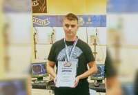 Najzapaženiji rezultat ostvario je Jovan Kondić, koji je osvojio srebrnu medalju vazdu&scaron;nim pi&scaron;toljem u kategoriji mlađih juniora