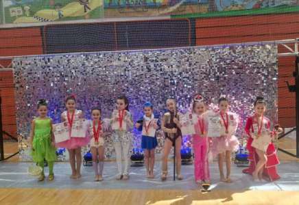 Plesni studio Balerina briljirao na Sirmium Dance Festivalu: Osvojene čak 73 medalje