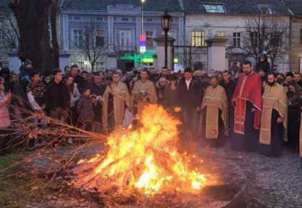 Pančevo: Raspored službi i paljenja badnjaka